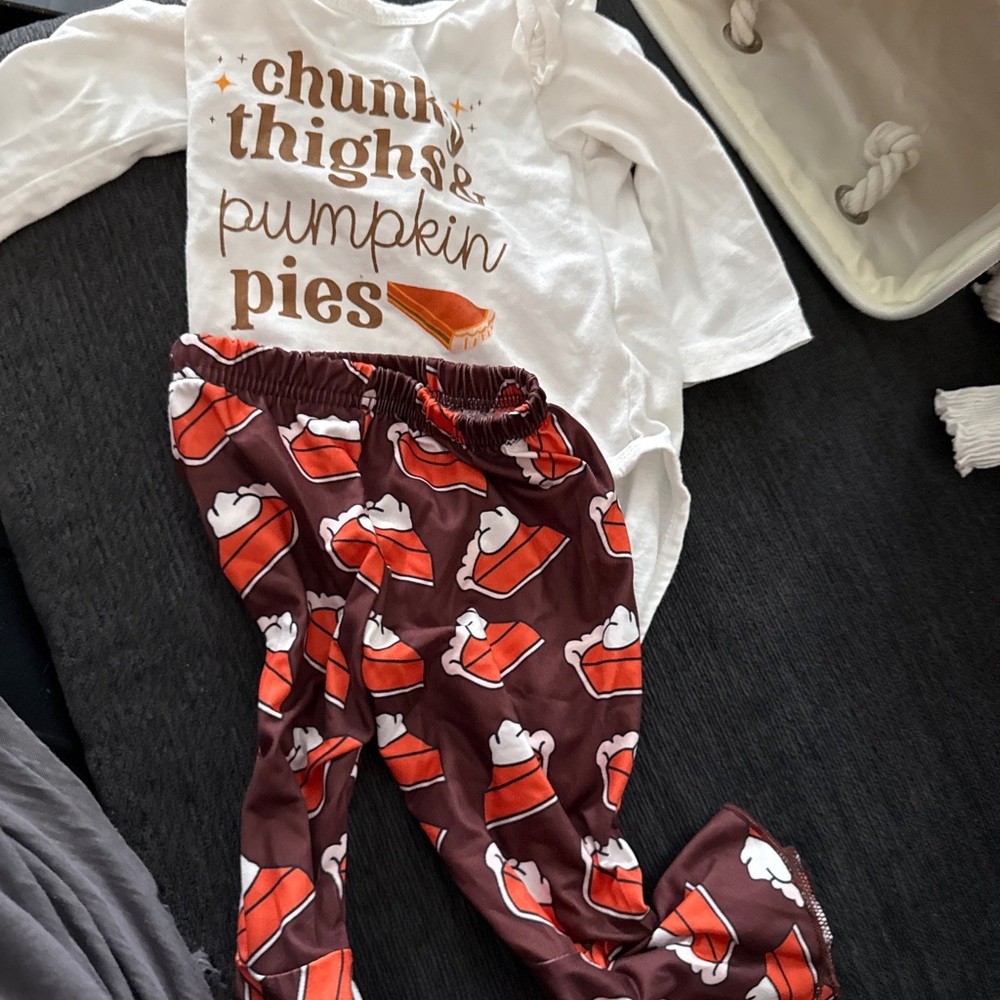 White Graphic and Brown Pie Print Pants Set